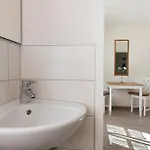 Ins Fischernetz - Hanser 3*